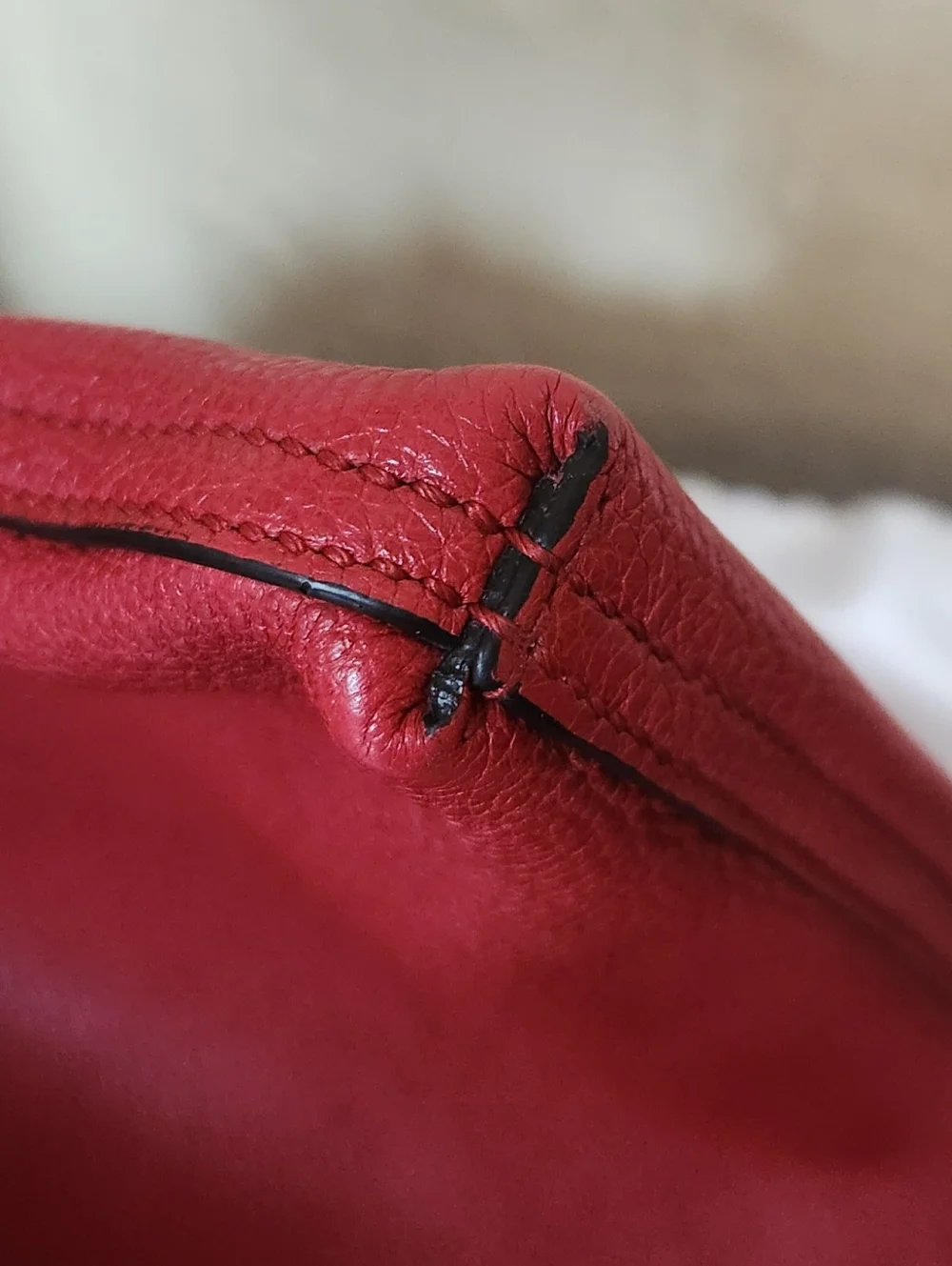 Gucci Calfskin Red Leather Portfolio Clutch - Picture 10 of 10